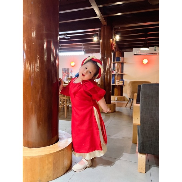 Set áo dài hoa đỏ mẹ và bé