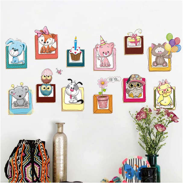 Decal trang trí tường Khung ảnh hình Thú vui nhộn cho Bé