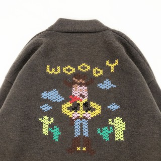 (C003) áo khoác len thêu woody