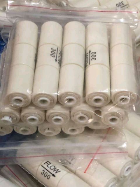 Van nước thải Flow 300 ren trong NK