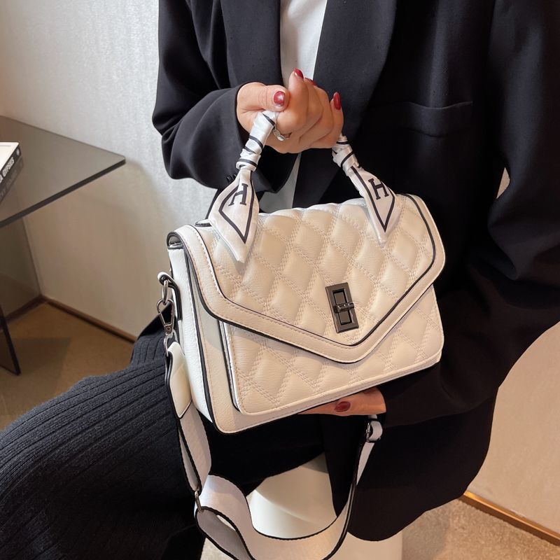 Túi Đeo Vai Sức Chứa Lớn Thời Trang Mới 2022 Dành Cho Nữ Dễ Phối Đồ