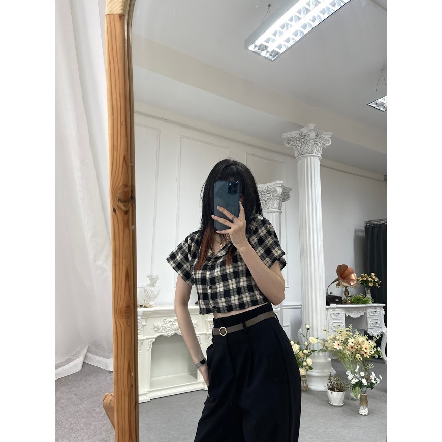 Áo croptop caro đen trắng Nhisnhis C3