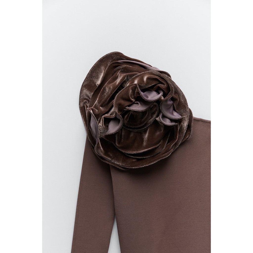 Áo dệt kim đính hoa vai ZARA Auth