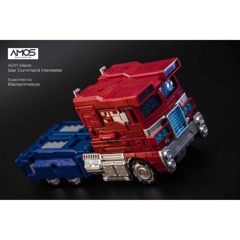 Mô hình robot biến hình Optimus Oversized War for Cybertron: Siege