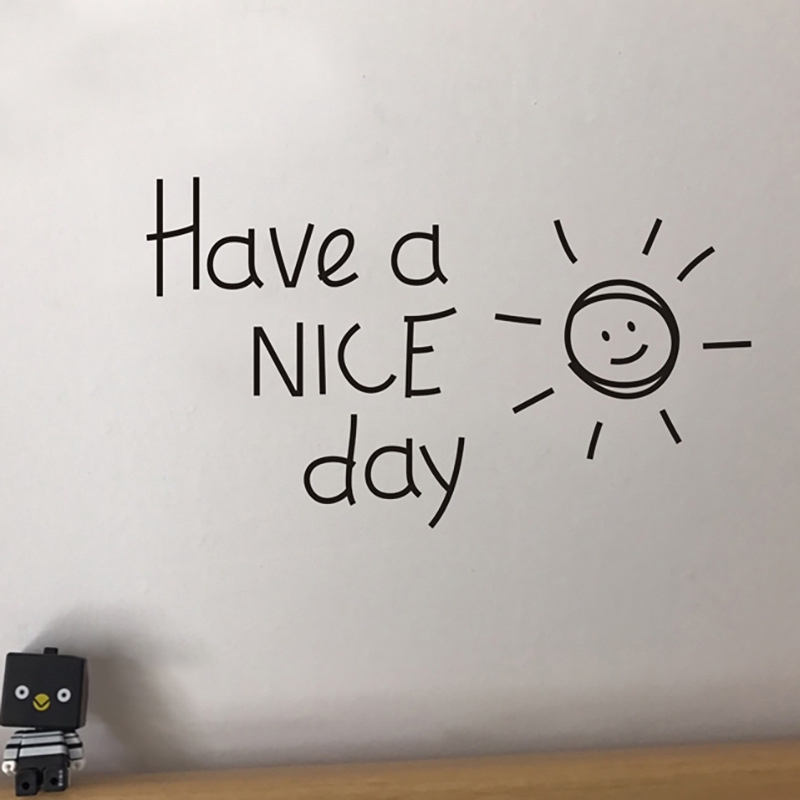 Miếng dán tường họa tiết xinh xắn để trang trí phòng ngủ