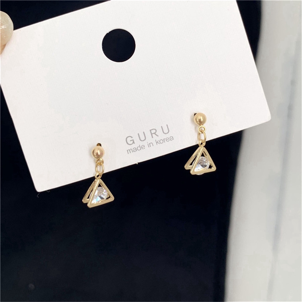 Khuyên Tai Đinh Tán Đính Ngọc Trai Và Đá Zircon Phong Cách Hàn Quốc Nhiều Kiểu Tùy Chọn Dành Cho Bạn Nữ Trong Tiệc Cưới