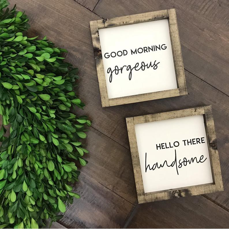 Set 2 biển gỗ handmade - Good Morning Gorgeous, Hello There Handsome - Decor nhà vệ sinh,nhà tắm phong cách Vintage