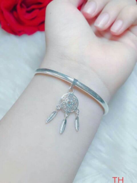 Vòng tay treo charm bạc cho nữ