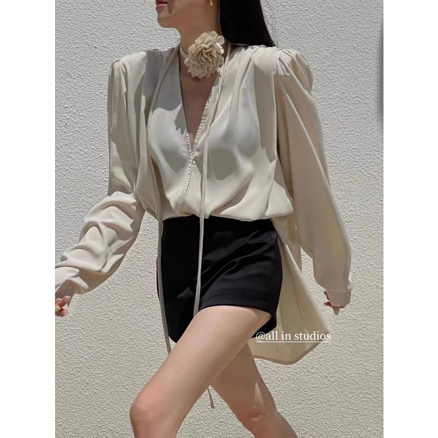 Áo Sơ Mi Cổ Chữ V Tay Phồng Cột Dây Họa Tiết Hoa Hồng Bằng Vải Satin Thời Trang Mùa Thu Hàng Mới Dành Cho Bạn Nữ
