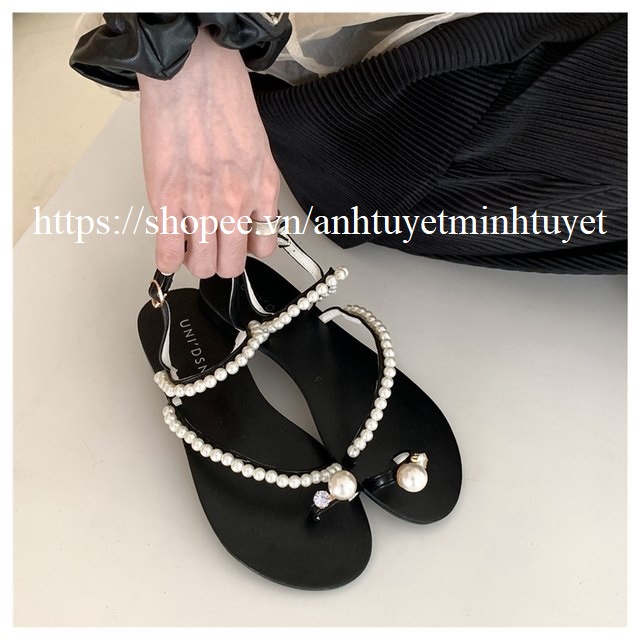 Giày Sandal Nữ Đế Bằng Cài Quai Hậu-Sandal Đi Học Kiểu Sỏ Ngón Đính Ngọc Mẫu Mới Bền Đẹp Đi Biển Đi Chơi  Mã SDNGOC