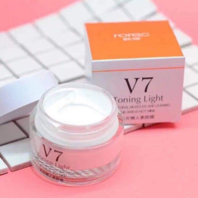 Kem trắng da v7 toning light,deep hydration bioaqua