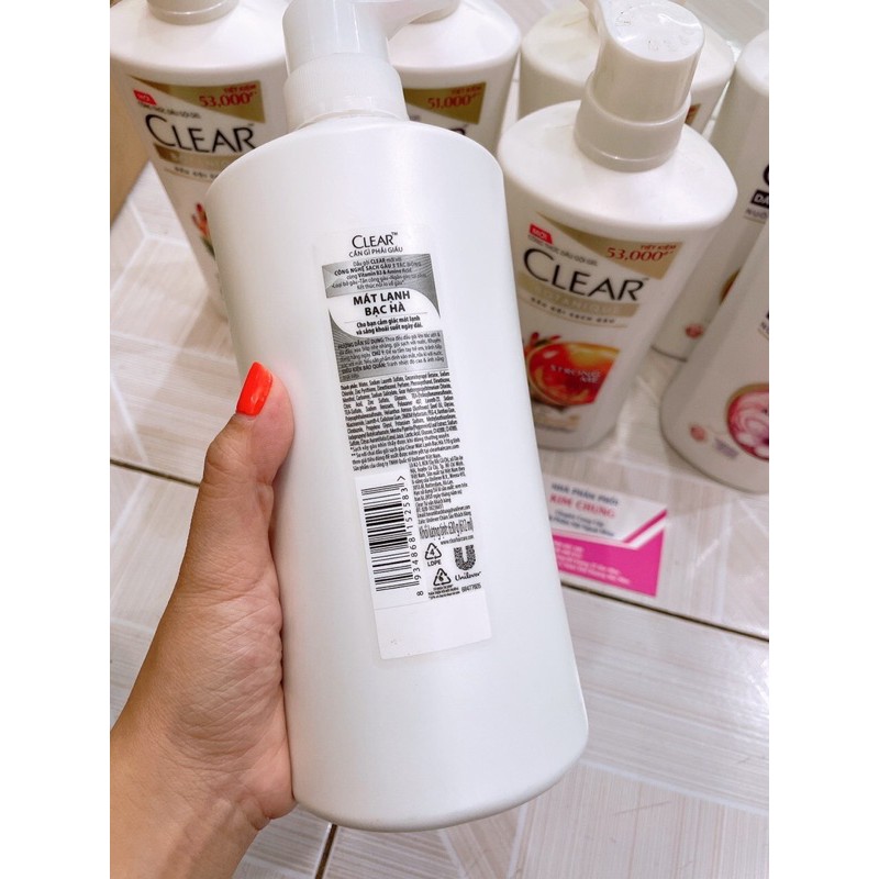 Dầu Gội Sạch Gàu Clear Bạc Hà Mát Lạnh 630ml