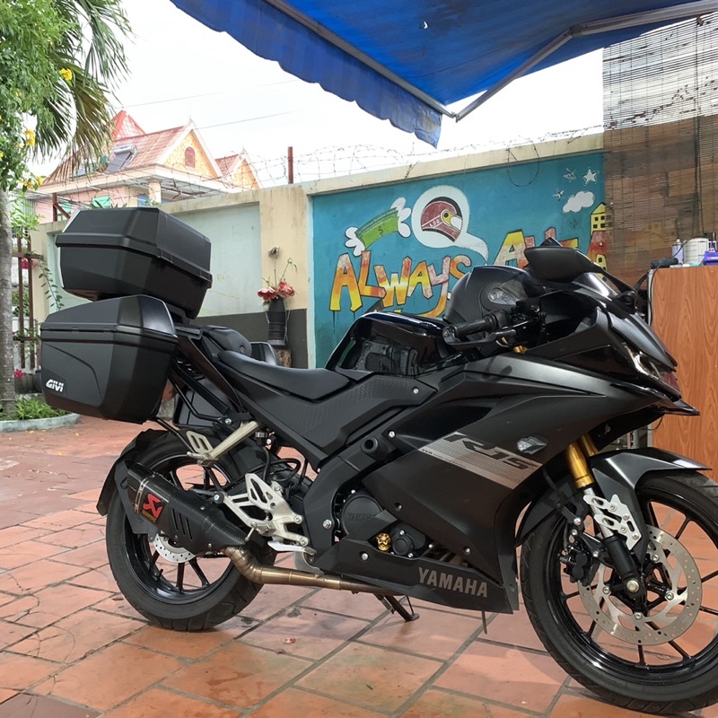 Yamaha R15 lên bộ 3 thùng sau Givi cực chất cùng bộ baga chính hãng