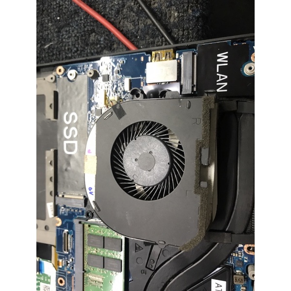 Quạt làm mát dell m5510 xps 9550