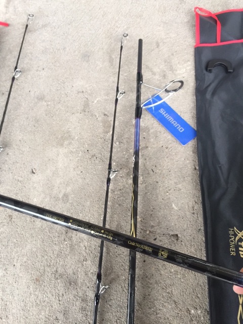 Cần 2 khúc Shimano Tiger shar 3m chuyên săn hàng khủng