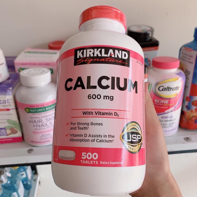 CALCIUM 600mg With VITAMIN D Kirkland Mỹ-500 viên