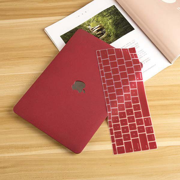 Ốp + Phủ Phím Macbook Đỏ Đô (Tặng Kèm Nút Chống Bụi + Bộ kẹp chống gãy sạc) | BigBuy360 - bigbuy360.vn