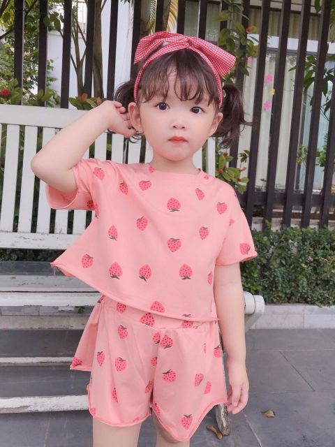 8_20kg ( có số đo áo) Bộ dâu tây bé gái HÀNG QUẢNG CHÂU_CHUẨN SHOP_ KHĂN RẰN SHOP