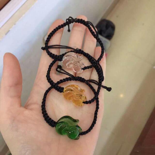 Lắc tay hồ ly vàng dây đỏ