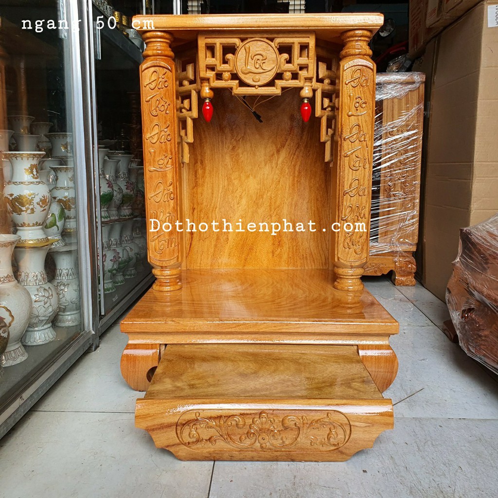 Bàn thờ thần tài ông địa gỗ gõ đỏ ngang 50 cm cột vuông rất đẹp