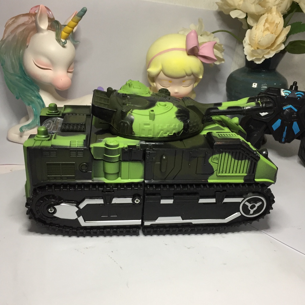 Siêu xe tăng biến hình thành chiến binh hùng mạnh, kèm điều khiển từ xa - đồ chơi robot thông minh cho bé yêu