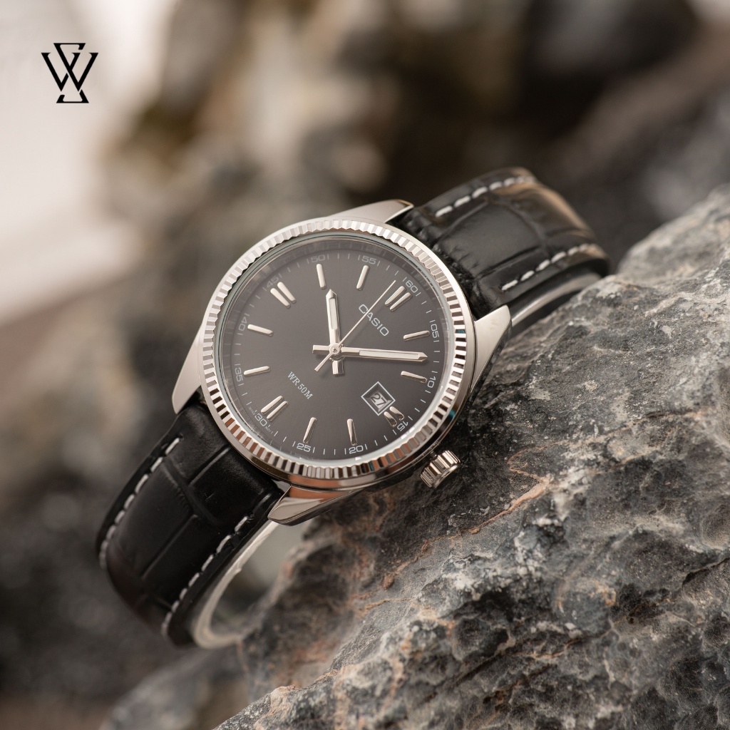 Đồng Hồ Quartz Nữ Casio WATCHSTORE LTP-1302L-1AVDF Thiết Kế Mặt Tròn Kính Khoáng 30.3mm, Dây Da, Vỏ Thép Không Gỉ