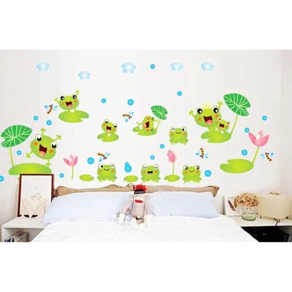 Decal trang trí tường Hồ Sen của Ếch Xanh tinh nghịch