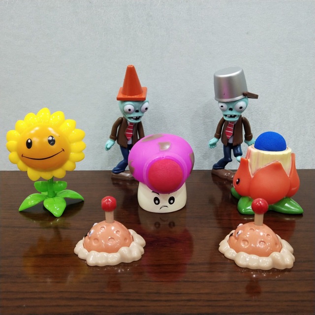 Nhiều Mẫu  Set Bắn Zombies va Plants Nhựa