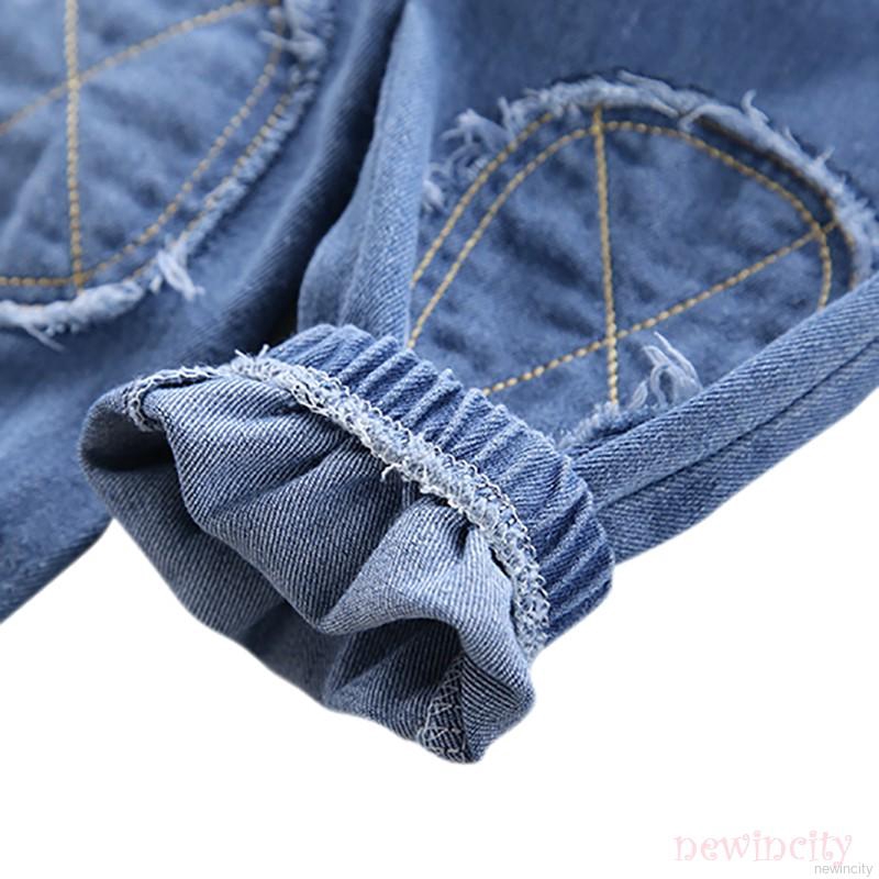 Set quần jeans kèm áo hoodie phong cách Hàn Quốc thời trang cho bé trai