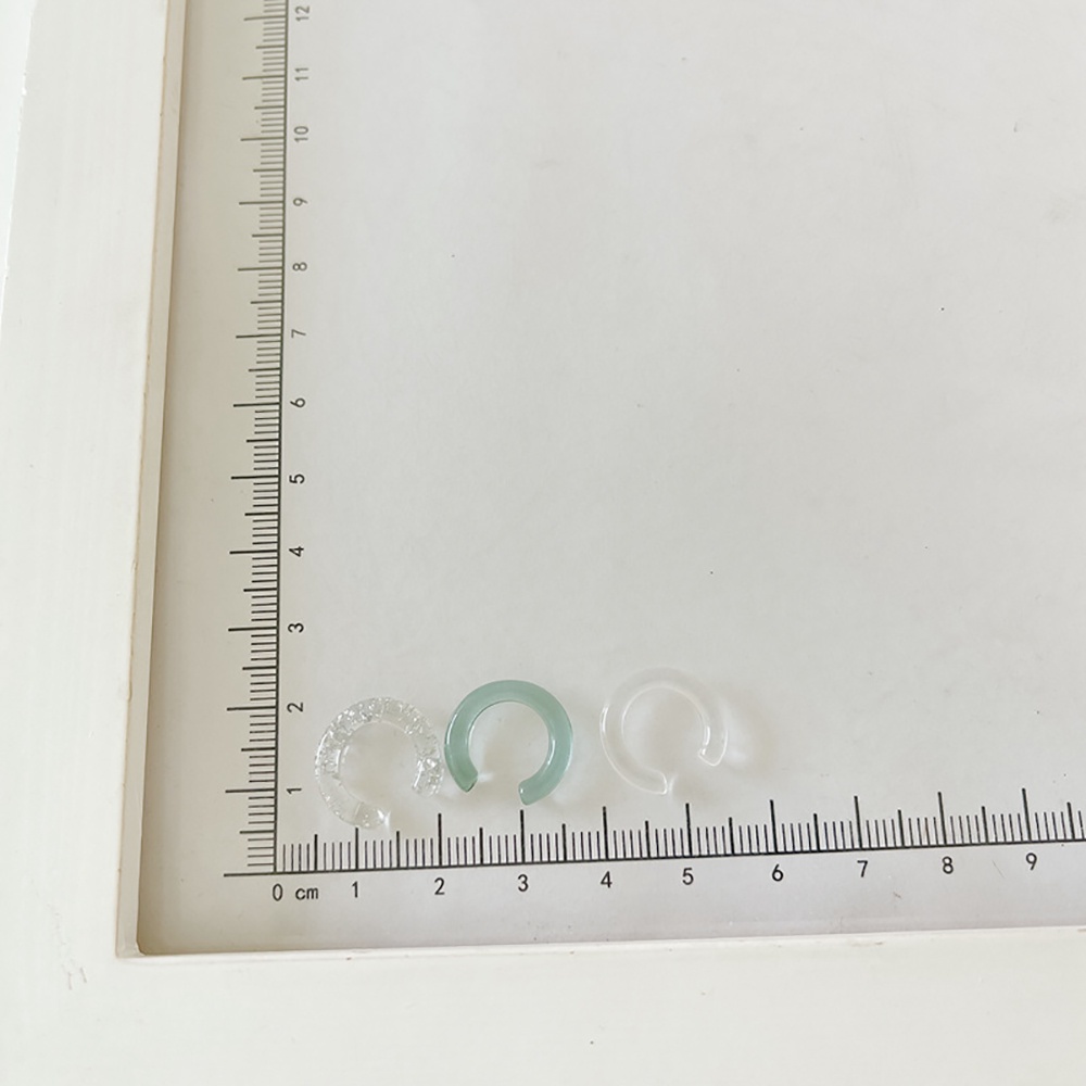 Set 3 Khuyên Kẹp Vành Tai Bằng Nhựa Trong Suốt Dễ Thương Thời Trang Cho Nữ