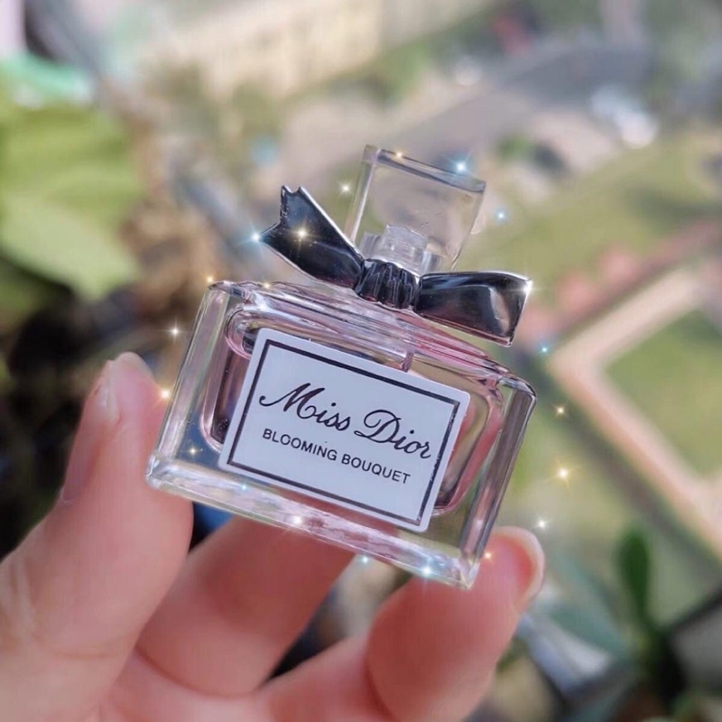 Set nước hoa mini 5ml kèm dưỡng thể mini 20ml Dior