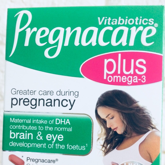 Vitamin cho bà bầu Pregnacare Plus omega-3 (56 viên)