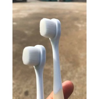 Bàn chải đánh răng lông siêu mịn cho bé