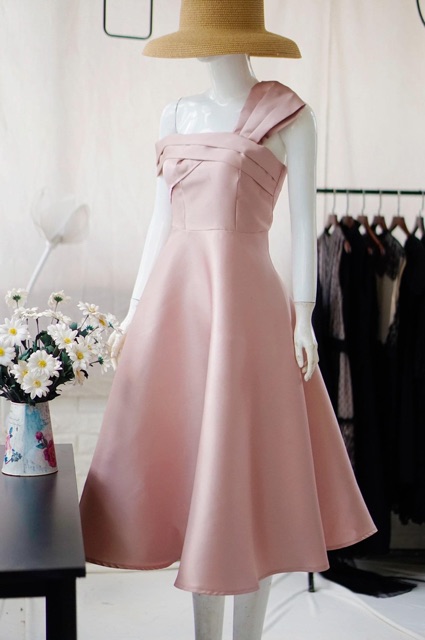 Đầm dự tiệc cao cấp lệch vai tafta nhũ | BigBuy360 - bigbuy360.vn