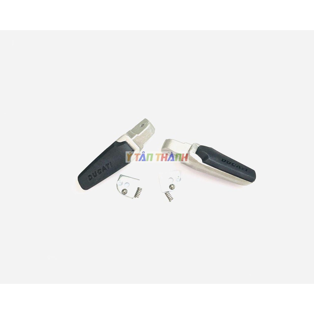 gác chân ducati gắn yamaha 0010