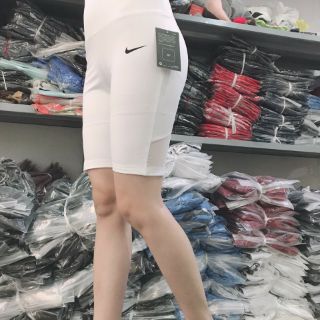 Quần ngố lưng cao phối lưới
