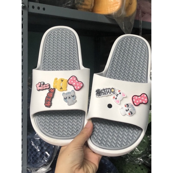 Dép quai ngang nữ gắn sticker  mẫu mới siêu cute