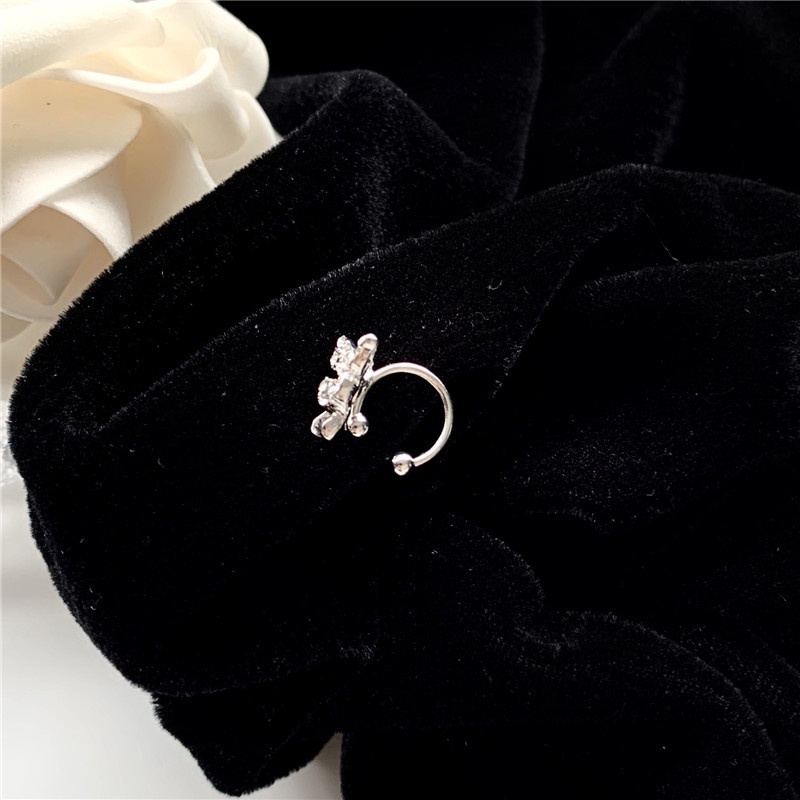 Khuyên kẹp vành tai hình bướm đơn giản thời trang