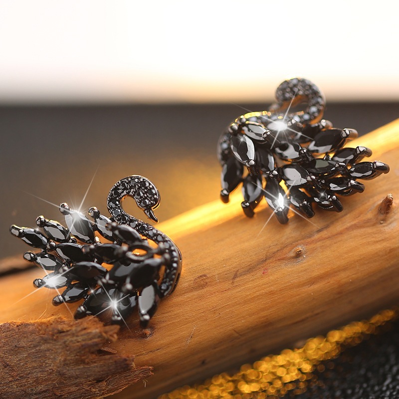 Đôi Khuyên Tai Hình Thiên Nga Phong Cách Hàn Quốc Thời Trang Cho Nữ