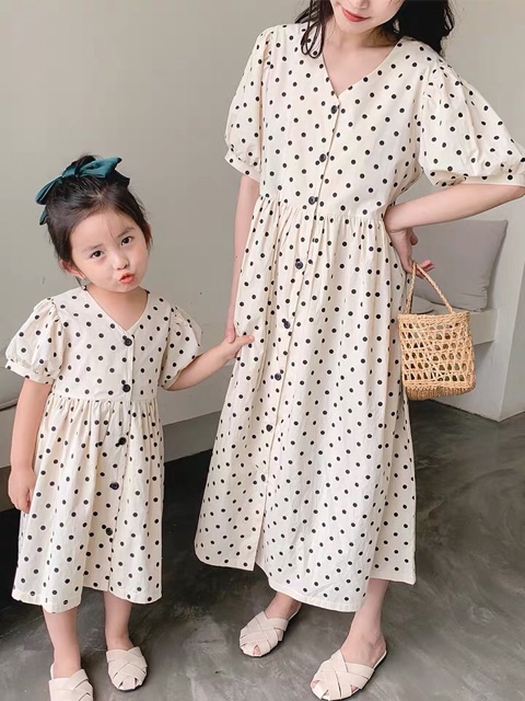 Váy đôi cho mẹ và bé