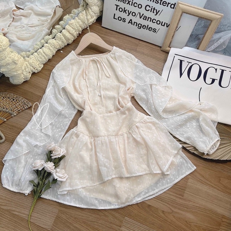 Set nude bi tay bèo chân váy xoè VIBES