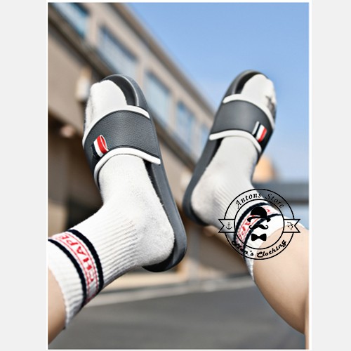 Dép Thom Browne