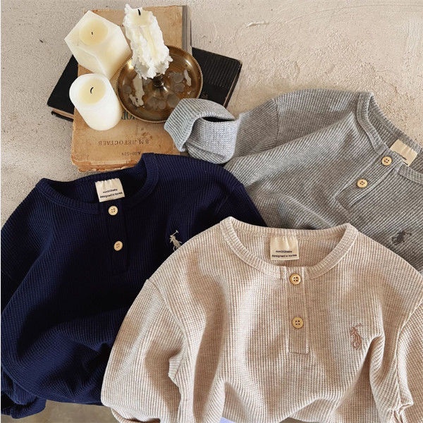 Áo Thun sweater Cổ Tròn Tay Dài Thêu Hình Bánh Waffle Dễ Thương Cho Bé