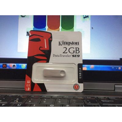 usb kingston 2gb