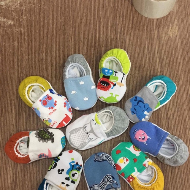 Giầy vải cho bé