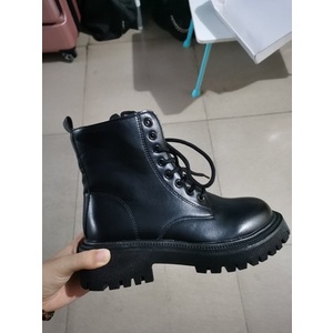 GIÀY BỐT MARTIN ULZZANG KÉO KHÓA ĐẾ ĐEN CAO 5 CM