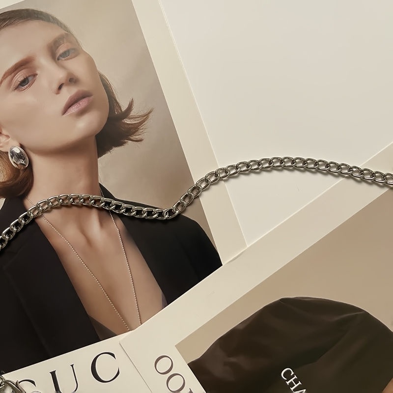 Túi Đeo Hông mini Phối Dây Xích Phong Cách Chanel Thời Trang