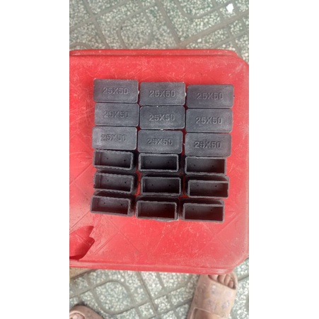 100 CÁI - NẮP CHỤP SẮT HỘP ĐỦ SIZE TỪ BÉ ĐẾN LỚN - NÚT BỊT NHỰA SẮT HỘP - BỊT NHỰA ĐẦU SẮT HỘP