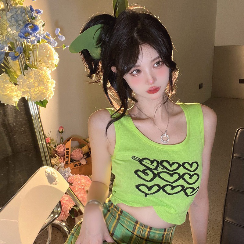 Áo Croptop Sát Nách Cổ Tròn Hoạ Tiết Trái Tim Thiết Kế Ngọt Ngào Cho Phái Nữ