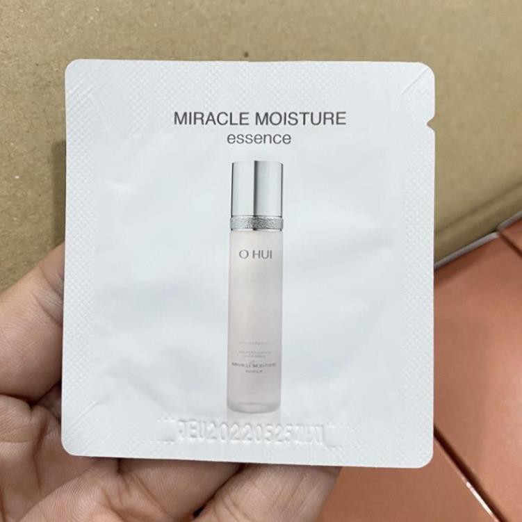 10 gói Ohui essence miracle dưỡng ẩm da dịu nhẹ